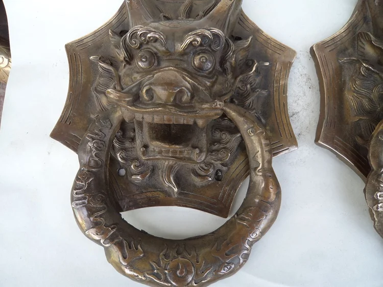 Feng Shui bronze bronze knocker knocker leading Chinese antique copper handle door handle Chinese Talismanroom Art Statue
Feng Shui bronze bronze knocker knocker leading Chinese antique copper handle door handle Chinese Talismanroom Art Statue