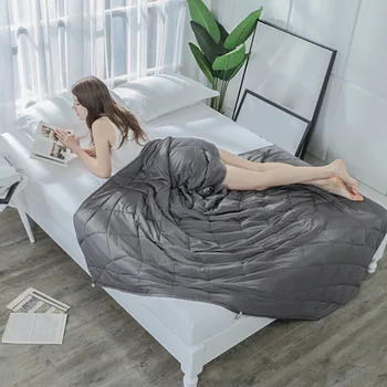 Weighted Blanket for Adult Decompression Gravity Blankets Sleep Aid Pressure Weighted Quilt Grey blankets for bed
Weighted Blanket for Adult Decompression Gravity Blankets Sleep Aid Pressure Weighted Quilt Grey blankets for bed