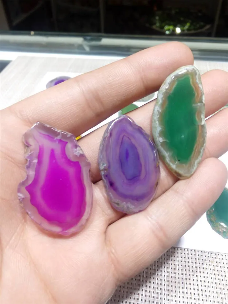 Set of 3 Assorted 1.2" to 2" Natural & Dyed Agate Druzy Thin Pendant Slices w/ 2mm Drilled Hole
Set of 3 Assorted 1.2" to 2" Natural & Dyed Agate Druzy Thin Pendant Slices w/ 2mm Drilled Hole