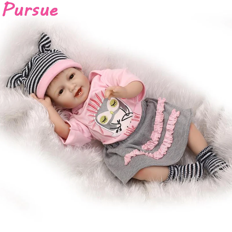 Pursue Reborn 55 cm Silicone Baby Dolls for Girls Brown bebe menina menina silicone bonecas baby alive em baby alive bonecas
Pursue Reborn 55 cm Silicone Baby Dolls for Girls Brown bebe menina menina silicone bonecas baby alive em baby alive bonecas