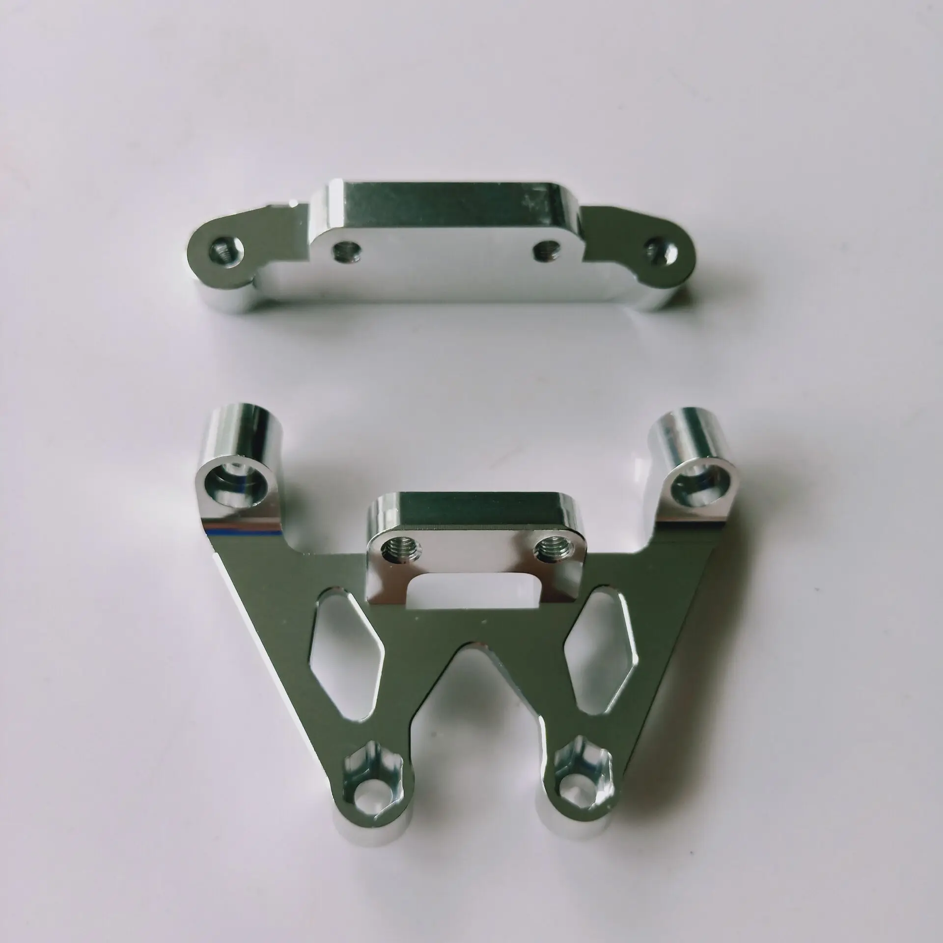 baja 5b 5t 5sc cnc Alloy Front arm brace and shock tower support 95031 
baja 5b 5t 5sc cnc Alloy Front arm brace and shock tower support 95031