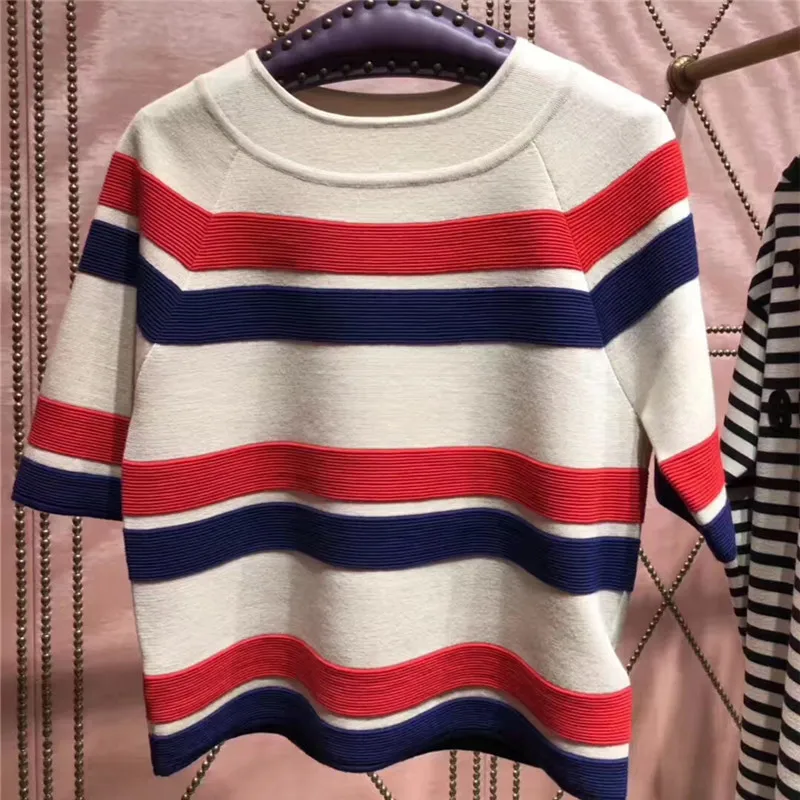 Luxury Brand Designer Knitted Sweater for Women Vintage Colorful Striped Short Sleeve Knitted Pullovers
Luxury Brand Designer Knitted Sweater for Women Vintage Colorful Striped Short Sleeve Knitted Pullovers