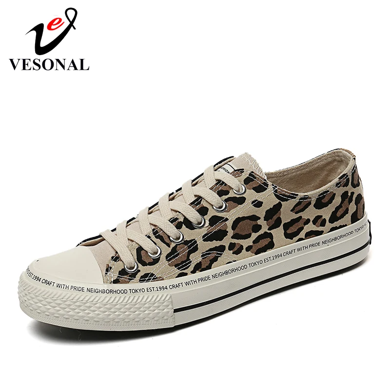 VESONAL 2019 Canvas Men Shoes Casual Male Sneakers Camouflage Leopard Vulcanize Classic Low Top Students Comfortable Footwear
VESONAL 2019 Canvas Men Shoes Casual Male Sneakers Camouflage Leopard Vulcanize Classic Low Top Students Comfortable Footwear