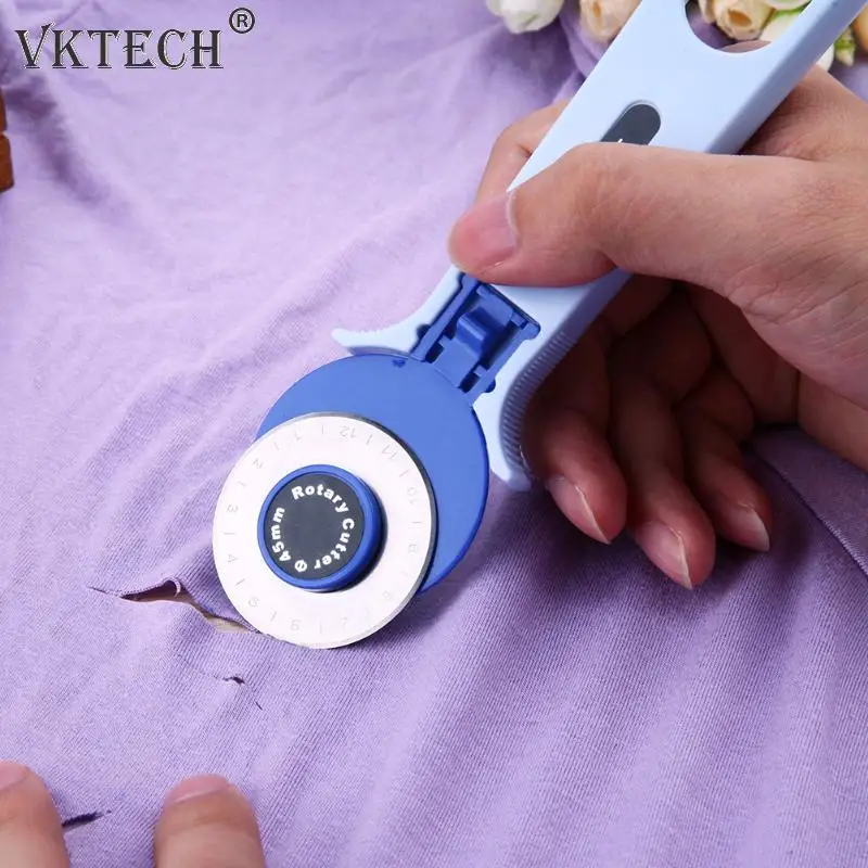 28/45mm Patchwork Leather Fabric Rotary Cutter Sewing Fabric Craft Cut Leather Cloth Cutting Tool Round Knife DIY Sewing Kit
28/45mm Patchwork Leather Fabric Rotary Cutter Sewing Fabric Craft Cut Leather Cloth Cutting Tool Round Knife DIY Sewing Kit