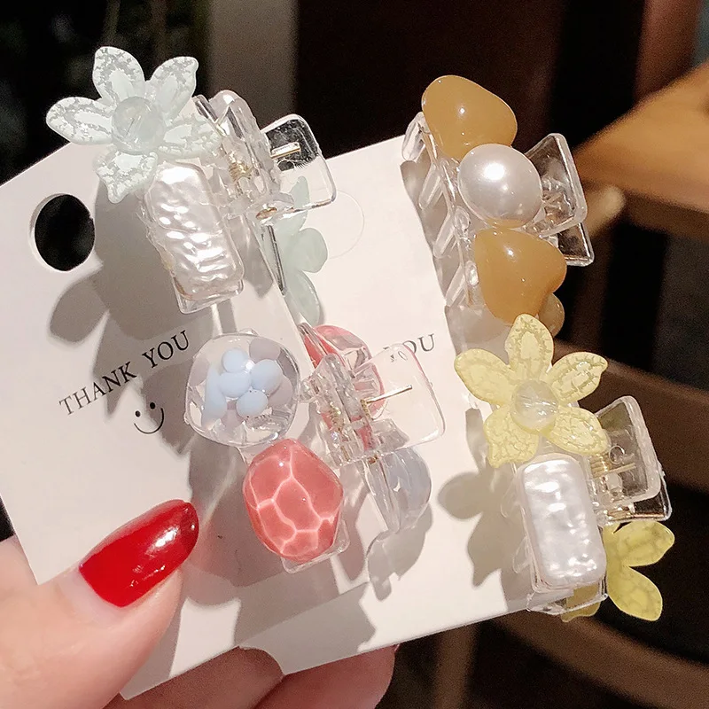East Gate with translucent flower butterfly knot catch Korean version of the small fresh ins ladies exquisite catch
East Gate with translucent flower butterfly knot catch Korean version of the small fresh ins ladies exquisite catch