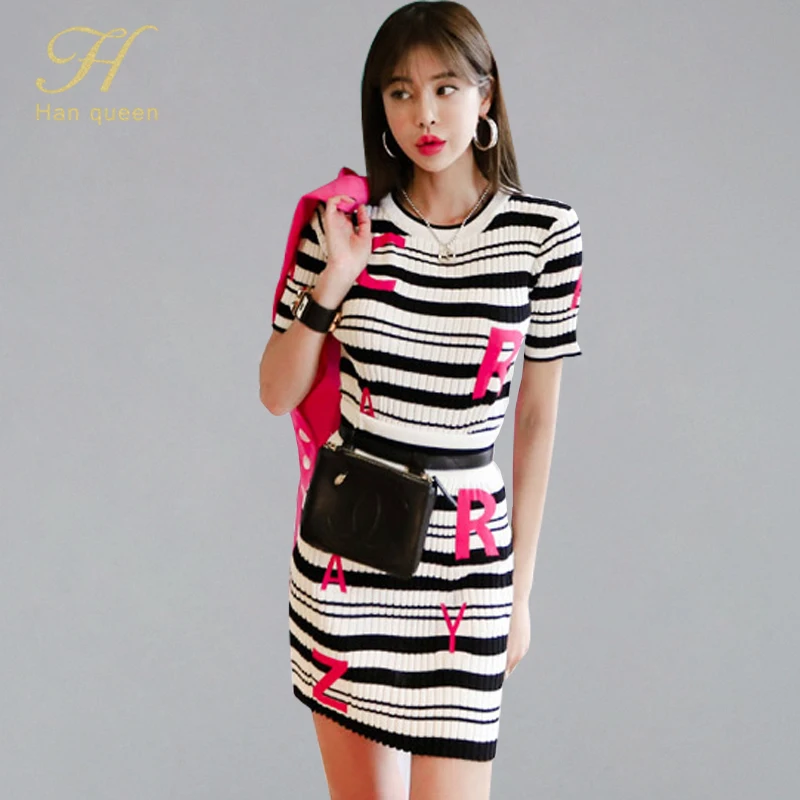 H Han Queen 2 Pieces 2019 Summer New Fitted Knitted Striped Crop Top & Stretch Sheath Bodycon Pencil Skirts Elastic Letters Set
H Han Queen 2 Pieces 2019 Summer New Fitted Knitted Striped Crop Top & Stretch Sheath Bodycon Pencil Skirts Elastic Letters Set