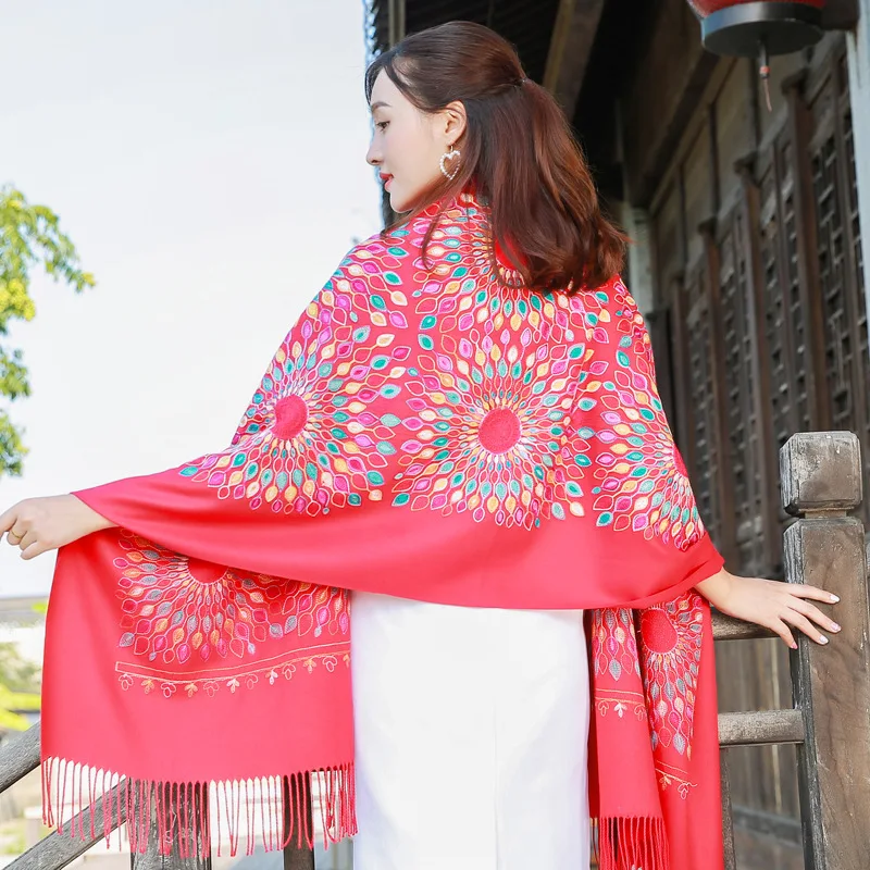 Women Cashmere Tassel Scarves Floral Flowers Embroidery Pashmina 200*70 cm Long Soft Wraps Warm Female Winter Shawls
Women Cashmere Tassel Scarves Floral Flowers Embroidery Pashmina 200*70 cm Long Soft Wraps Warm Female Winter Shawls