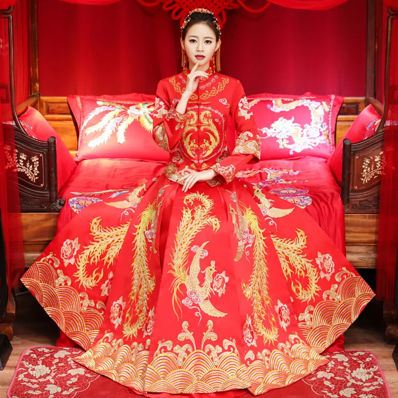 Traditional Red Oriental Bride Dress Gown Plus Size Suzhou Embroidery Women Qipao Phoenix Chinese Royal Lady Cheongsam Suit
Traditional Red Oriental Bride Dress Gown Plus Size Suzhou Embroidery Women Qipao Phoenix Chinese Royal Lady Cheongsam Suit