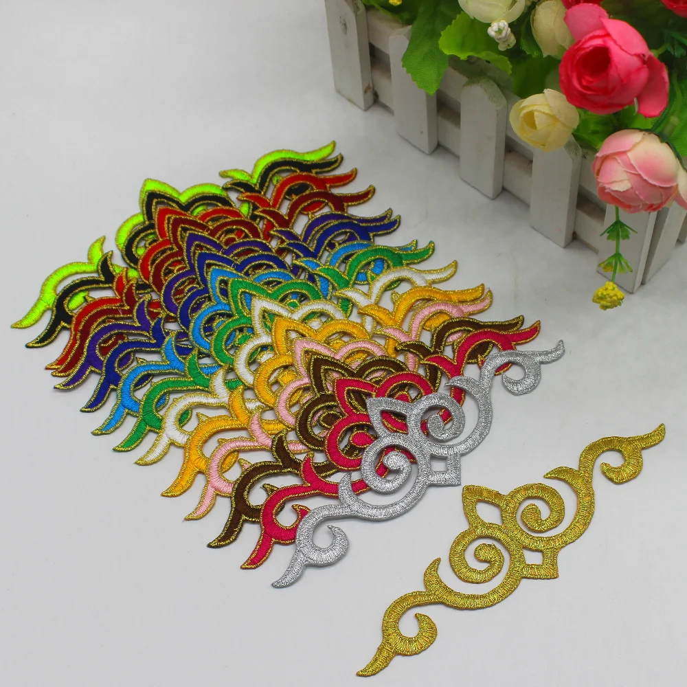 YACKALASI 10 Pieces/Lot 3D Gold Appliqued Patches Iron on Embroidered Royal Crown Applique Cosplay Costume Flowers 13*4.5cm Diy
YACKALASI 10 Pieces/Lot 3D Gold Appliqued Patches Iron on Embroidered Royal Crown Applique Cosplay Costume Flowers 13*4.5cm Diy