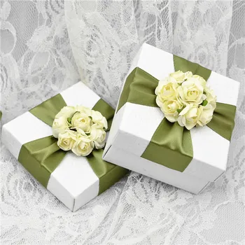 free shipping white wedding chocolate box with green flower , 100 pcs/lot , deliver with semi-finished goods , GL138
free shipping white wedding chocolate box with green flower , 100 pcs/lot , deliver with semi-finished goods , GL138