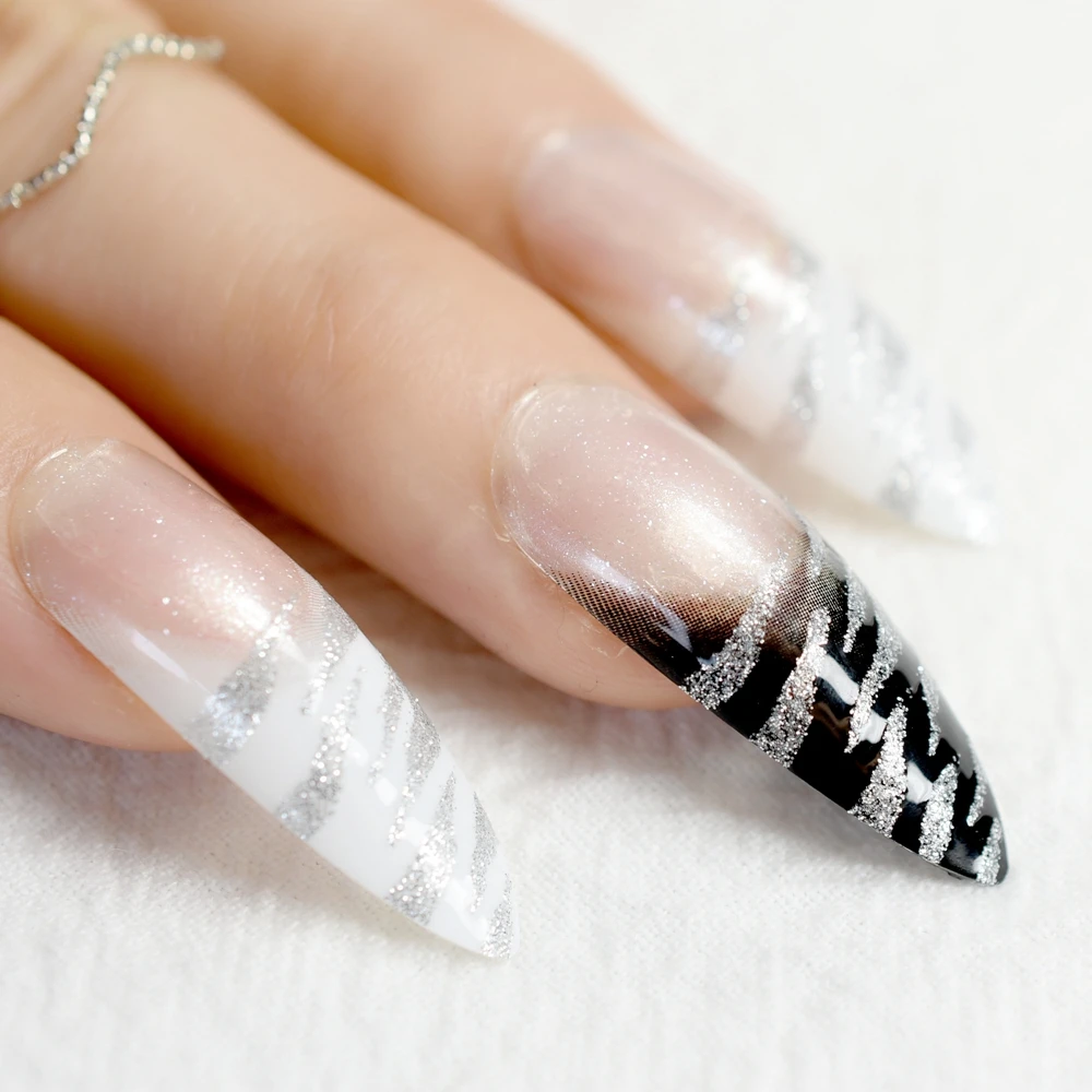 Long Stiletto Nail Tips White Black Zebra Pattern French False Nails with Silver Glitter Sharp Fake Nail Arts For Salon Party
Long Stiletto Nail Tips White Black Zebra Pattern French False Nails with Silver Glitter Sharp Fake Nail Arts For Salon Party