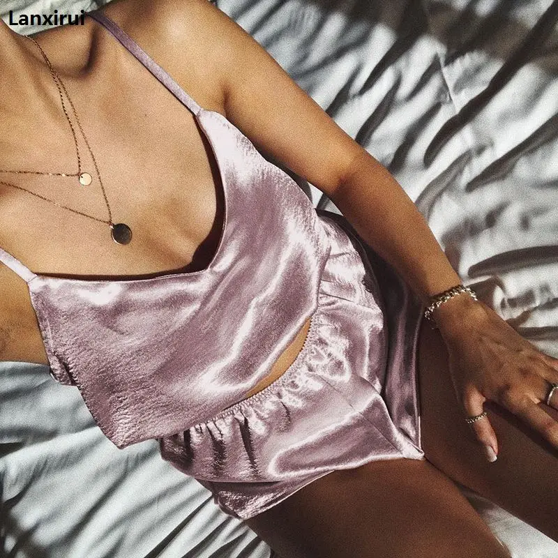 Women Velvet Floral Lace Intimates Bra Set Casual Soft Sheer Lace Bra With Hot Shorts Velvet Women Bra &Brief Sets
Women Velvet Floral Lace Intimates Bra Set Casual Soft Sheer Lace Bra With Hot Shorts Velvet Women Bra &Brief Sets
