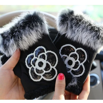 Hot sale Women Winter Glove Faux Rabbit Fur Sequins Flower Wrist Warm Half Finger Gloves Female mittens Luva
Hot sale Women Winter Glove Faux Rabbit Fur Sequins Flower Wrist Warm Half Finger Gloves Female mittens Luva