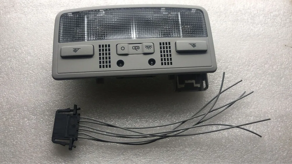 For Passat Lingyu 1.8 T No sunroof model 2009--2011 PASSAT B5 gray Top light Interior Dome Light Reading Light 3BD 947 105
For Passat Lingyu 1.8 T No sunroof model 2009--2011 PASSAT B5 gray Top light Interior Dome Light Reading Light 3BD 947 105