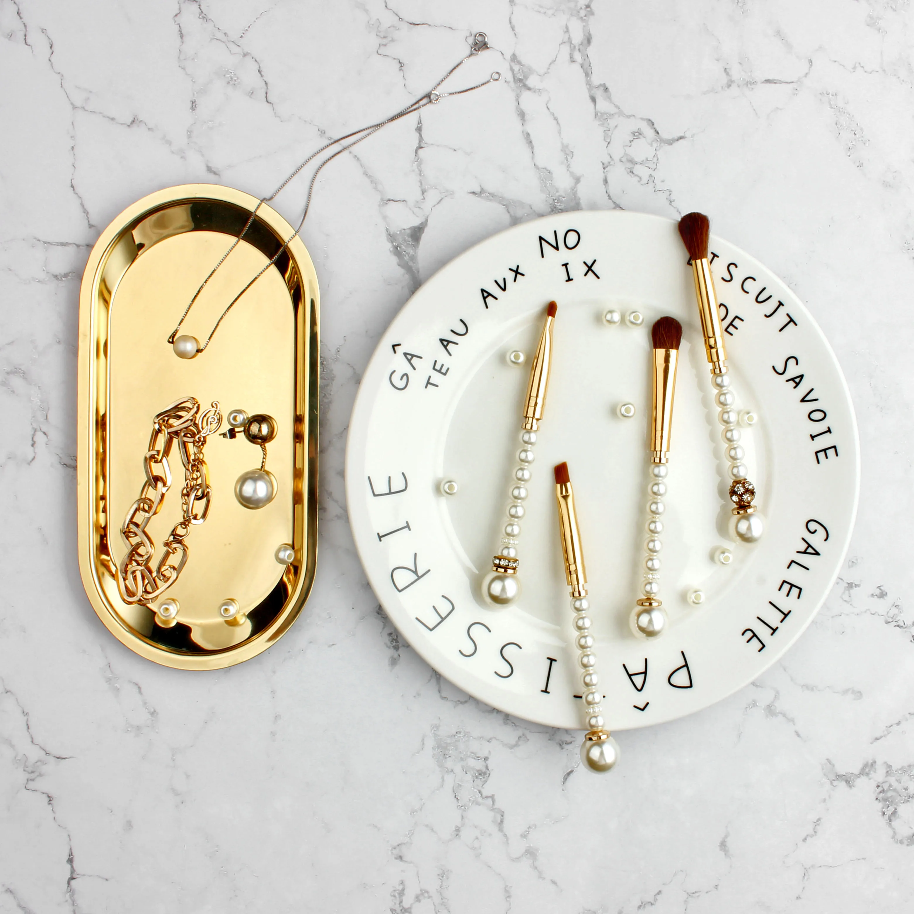 Pearl bling diamond makeup brushes Gold 1PCs Mermaid make up brushes professional makeup brush set eyeshadow lip blending brush
Pearl bling diamond makeup brushes Gold 1PCs Mermaid make up brushes professional makeup brush set eyeshadow lip blending brush