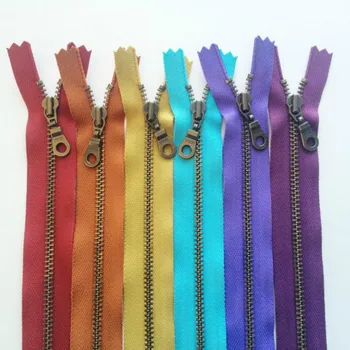 228 PCS/LOT YKK vintage METAL Zipper 7 inches FOR BAG CLOSE END COLLAR Sewing Accessories ART DIY wholesale
228 PCS/LOT YKK vintage METAL Zipper 7 inches FOR BAG CLOSE END COLLAR Sewing Accessories ART DIY wholesale