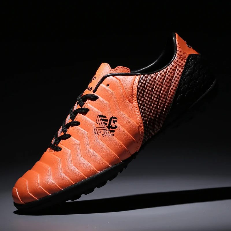 2018 New Turf Futsal Soccer Shoes for Men Indoor Football Boots Professional TF Soccer Boots Nails Cleats Sneakers Men
2018 New Turf Futsal Soccer Shoes for Men Indoor Football Boots Professional TF Soccer Boots Nails Cleats Sneakers Men