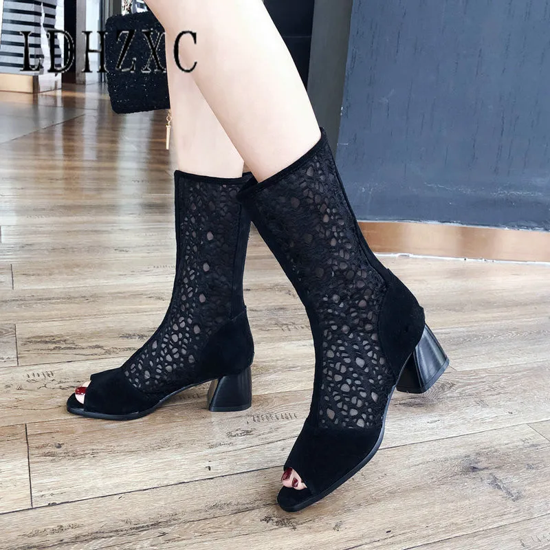 LDHZXC Sexy Mid-calf Women Boots Mesh Square Toe Zipper Lace Footwear Flock Summer Fashion Boots Casual 2019 New Female Shoes
LDHZXC Sexy Mid-calf Women Boots Mesh Square Toe Zipper Lace Footwear Flock Summer Fashion Boots Casual 2019 New Female Shoes