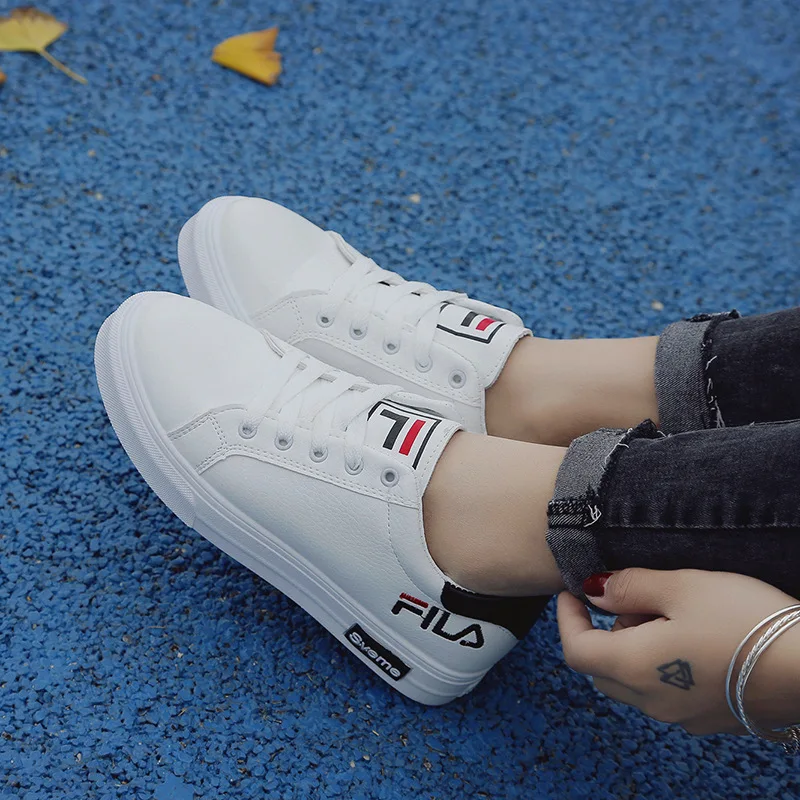 2019 Spring Autumn New Fashion Women Shoes Female Student Lace-Up Flats Woman Casual Shoes White Sneakers
2019 Spring Autumn New Fashion Women Shoes Female Student Lace-Up Flats Woman Casual Shoes White Sneakers
