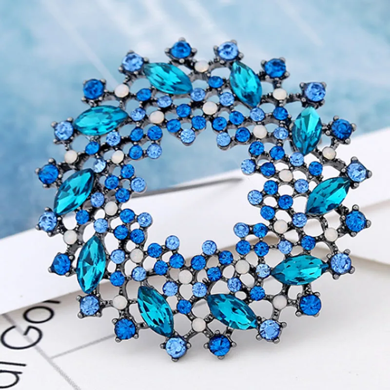 Blucome Pruple Blue Rhinestone Brooches For Women Party Gifts Antique Vintage Flower Brooch Hijab Pins Bags Accessories
Blucome Pruple Blue Rhinestone Brooches For Women Party Gifts Antique Vintage Flower Brooch Hijab Pins Bags Accessories