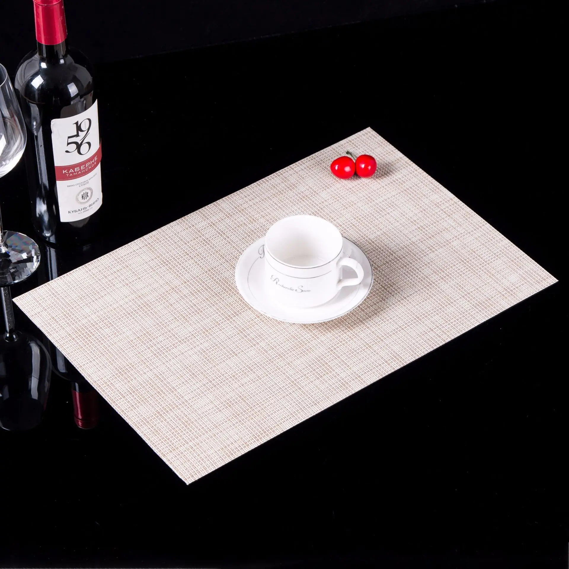 Solid Color Tableware Insulation Pad PVC Tableware Pad Simple Western Tableware Pad Dining Table Mat Manteles Individuales
Solid Color Tableware Insulation Pad PVC Tableware Pad Simple Western Tableware Pad Dining Table Mat Manteles Individuales