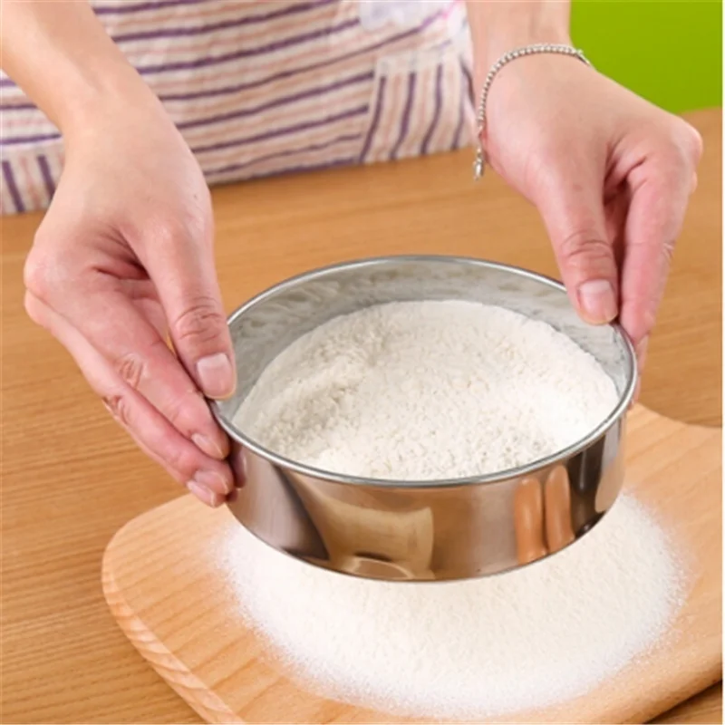 Professional Round Stainless Steel Household Manual Sieve 60 Mesh Flour Sieve Cake Baking Kitchen tools
Professional Round Stainless Steel Household Manual Sieve 60 Mesh Flour Sieve Cake Baking Kitchen tools