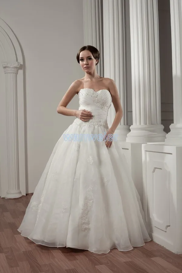 free shipping 2016 new design hot seller good quality custom size/color bridal white/ivory winter luxury princess wedding dress
free shipping 2016 new design hot seller good quality custom size/color bridal white/ivory winter luxury princess wedding dress
