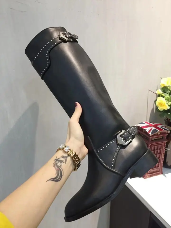 New arrival 2018 autumn and winter women boots genuine leather round toe belt decoration long boots comfortable martin boots
New arrival 2018 autumn and winter women boots genuine leather round toe belt decoration long boots comfortable martin boots
