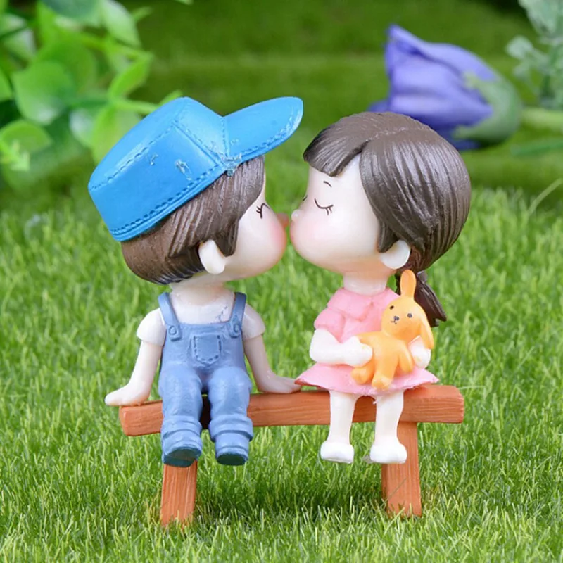 1 pair Sweety Lovers Couple Chair Figurines Miniatures Fairy Garden Gnome Moss Terrariums Resin Crafts Home Decoration
1 pair Sweety Lovers Couple Chair Figurines Miniatures Fairy Garden Gnome Moss Terrariums Resin Crafts Home Decoration