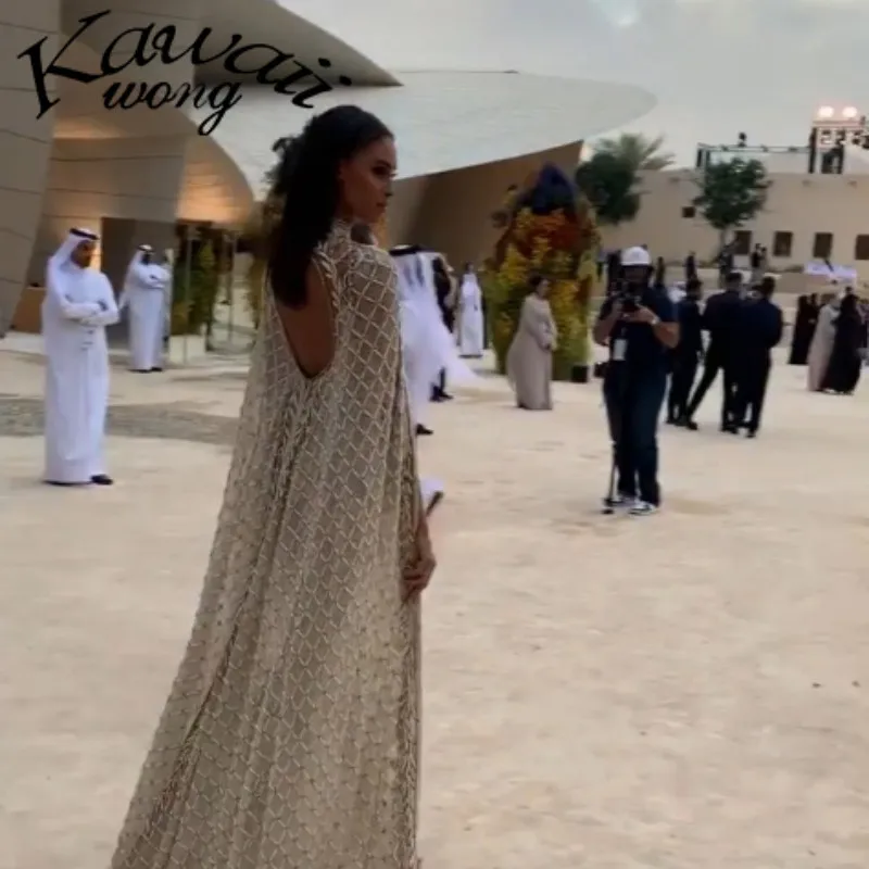 Champagne Long Evening Dresses 2019 High Bifurcate Elegant Lace Appliques Plus Size Formal Gowns A-line Robe De Soiree KW0049
Champagne Long Evening Dresses 2019 High Bifurcate Elegant Lace Appliques Plus Size Formal Gowns A-line Robe De Soiree KW0049