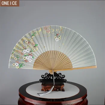 6 inch Chinese hand fan silk printed bamboo fan wedding dance portable mini craft eventail a main Gift folding fan
6 inch Chinese hand fan silk printed bamboo fan wedding dance portable mini craft eventail a main Gift folding fan