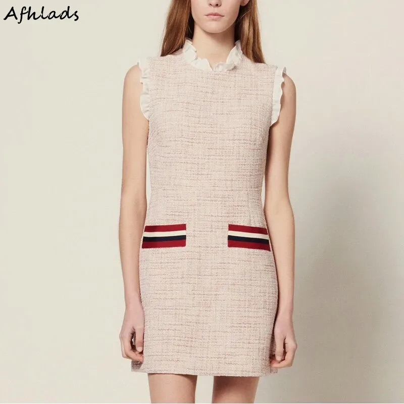 Luxury Summer Ladies Small Fragrance Ruffles White Lace Sleeveless Patchwork Striped Pocket Elegant High Quality Mini Dress
Luxury Summer Ladies Small Fragrance Ruffles White Lace Sleeveless Patchwork Striped Pocket Elegant High Quality Mini Dress