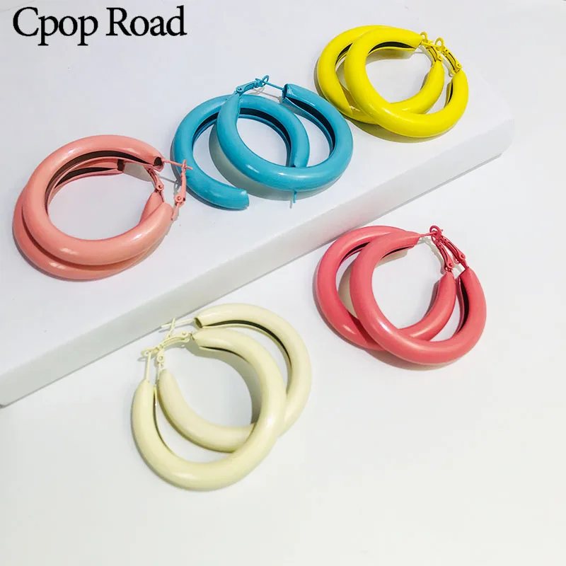 Cpop Geometric Colorful Circle Hoop Earrings Simple Fashion Earrings Hoops Jewelry Party Women Accessories Gift Personality 2019
Cpop Geometric Colorful Circle Hoop Earrings Simple Fashion Earrings Hoops Jewelry Party Women Accessories Gift Personality 2019