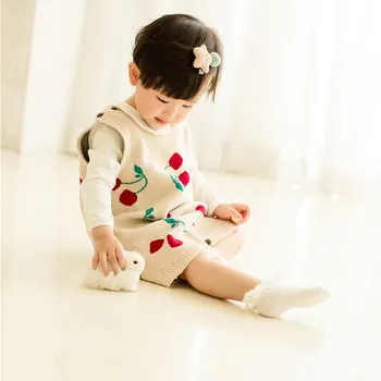 Baby Girl Cotton Sweater Sleeveless Vest Skirt Cherry Knitting Sweet Princess Pullover Coat Button Closure Package Fart Garment
Baby Girl Cotton Sweater Sleeveless Vest Skirt Cherry Knitting Sweet Princess Pullover Coat Button Closure Package Fart Garment