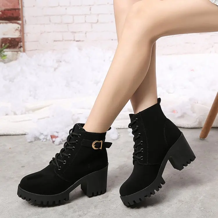 2019 new autumn and winter women's boots British fashion suede Martin boots short boots buckle with high heels thick heel shoes
2019 new autumn and winter women's boots British fashion suede Martin boots short boots buckle with high heels thick heel shoes