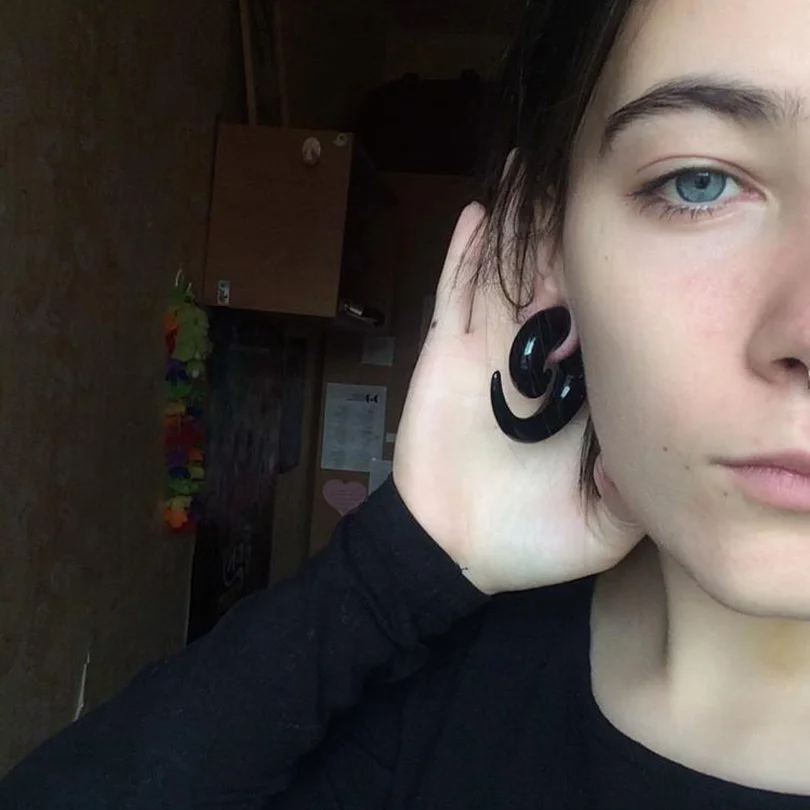 6 Pairs/lot Acrylic Black Spiral Taper Ear Expanders Plug Gauges Ear stretching Ear Plugs Tunnels Body Piercing Jewelry 
6 Pairs/lot Acrylic Black Spiral Taper Ear Expanders Plug Gauges Ear stretching Ear Plugs Tunnels Body Piercing Jewelry