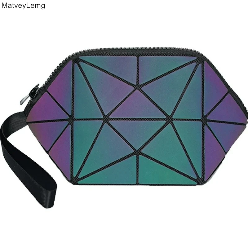 Fashion High Quality Women's Cosmetic Bag Lipstick Makeup Brush Cosmetic Storage Bag Luminous Color Geometric Pattern Shell Bag
Fashion High Quality Women's Cosmetic Bag Lipstick Makeup Brush Cosmetic Storage Bag Luminous Color Geometric Pattern Shell Bag