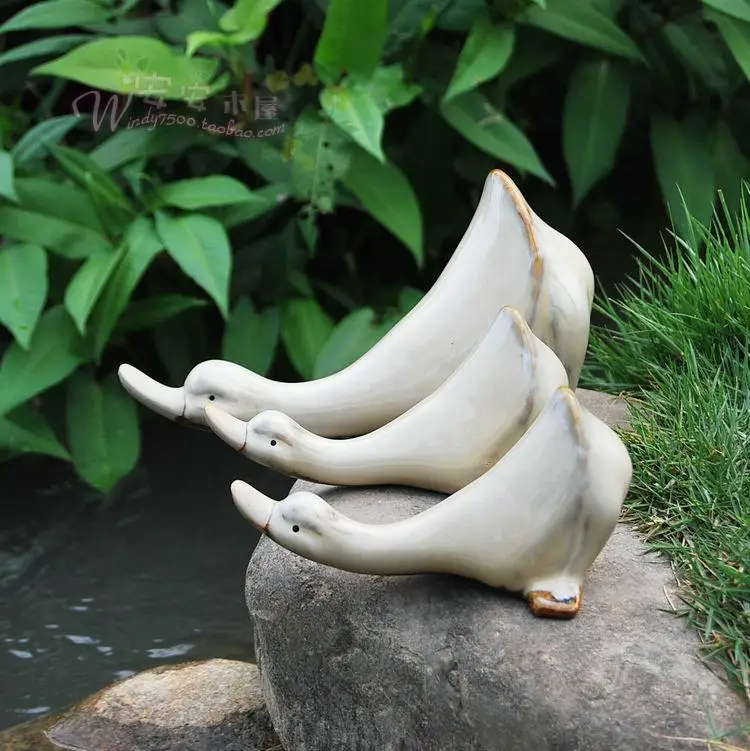 Les Loges Du Park Hotel decoration decoration clapboard pastoral pool Nordic style ceramic three duck shelf
Les Loges Du Park Hotel decoration decoration clapboard pastoral pool Nordic style ceramic three duck shelf
