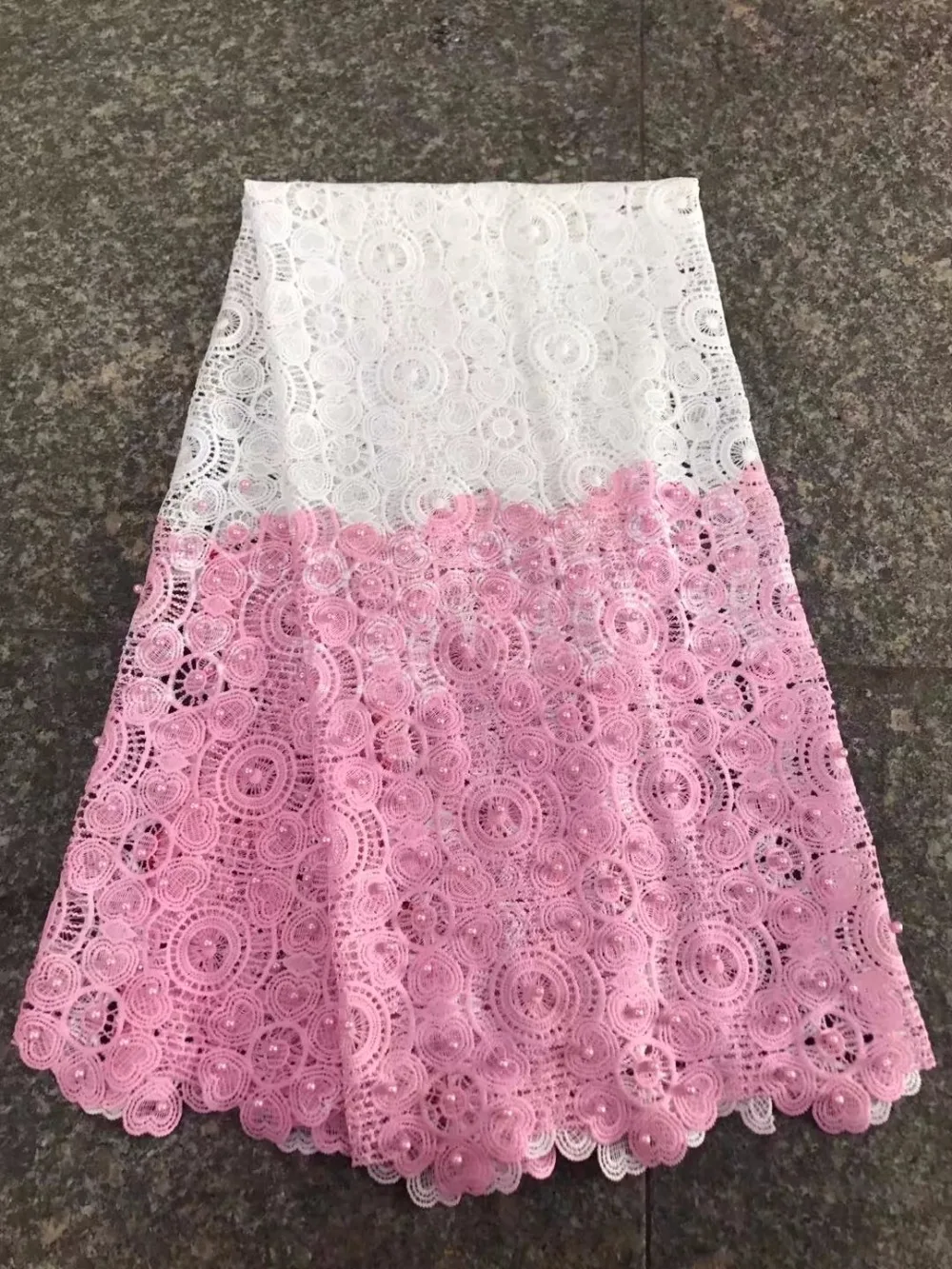 2017 High quality Bead Embroidery guipure water Swiss African milk silk cord soluble print lace Fabric for dress 5y/lot YH106
2017 High quality Bead Embroidery guipure water Swiss African milk silk cord soluble print lace Fabric for dress 5y/lot YH106