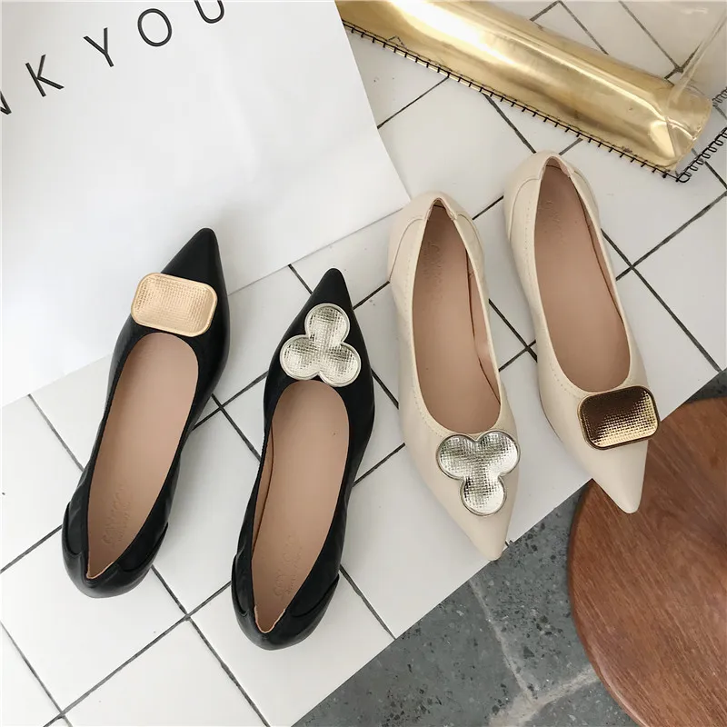 MONMOIRA Sexy Pointed Toe Flat Shoes Women Geometric Metal Buckle Decoration Women Flats Slip on Solid Shoes Women SWA0253
MONMOIRA Sexy Pointed Toe Flat Shoes Women Geometric Metal Buckle Decoration Women Flats Slip on Solid Shoes Women SWA0253
