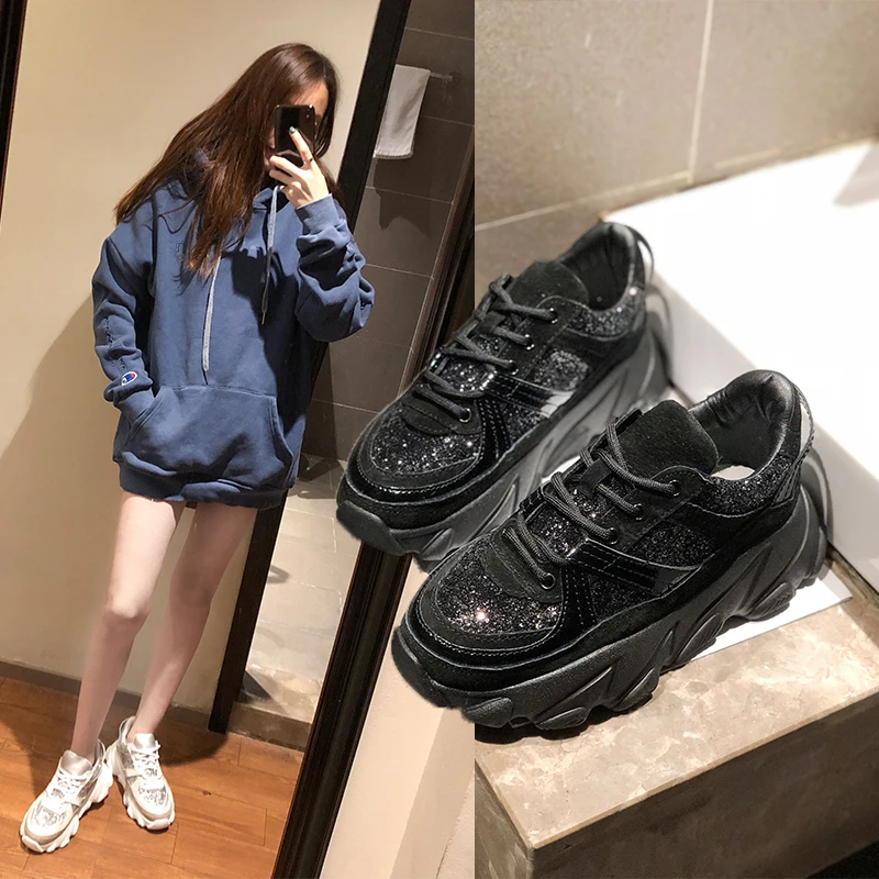 YRRFUOT Women Casual Shoes Outdoor Lace-up Flyknit Woman Fashion Sneaker Loafers New Zapatos Mujer Women Sneakers Comfortable
YRRFUOT Women Casual Shoes Outdoor Lace-up Flyknit Woman Fashion Sneaker Loafers New Zapatos Mujer Women Sneakers Comfortable