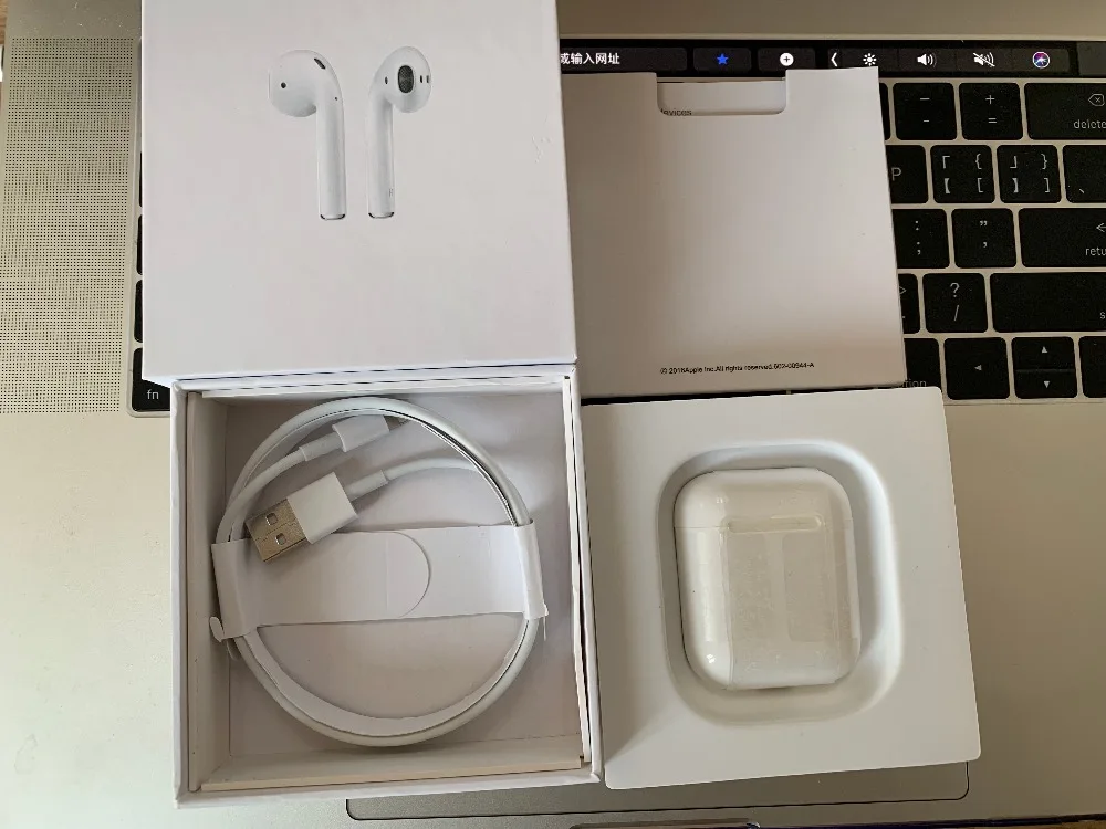 1:1 quality For AirPo W1 chip Mini Wireless Bluetooth Connect Headphone Earphone For iP 6S 7 8 X XS Max with Retail box
1:1 quality For AirPo W1 chip Mini Wireless Bluetooth Connect Headphone Earphone For iP 6S 7 8 X XS Max with Retail box
