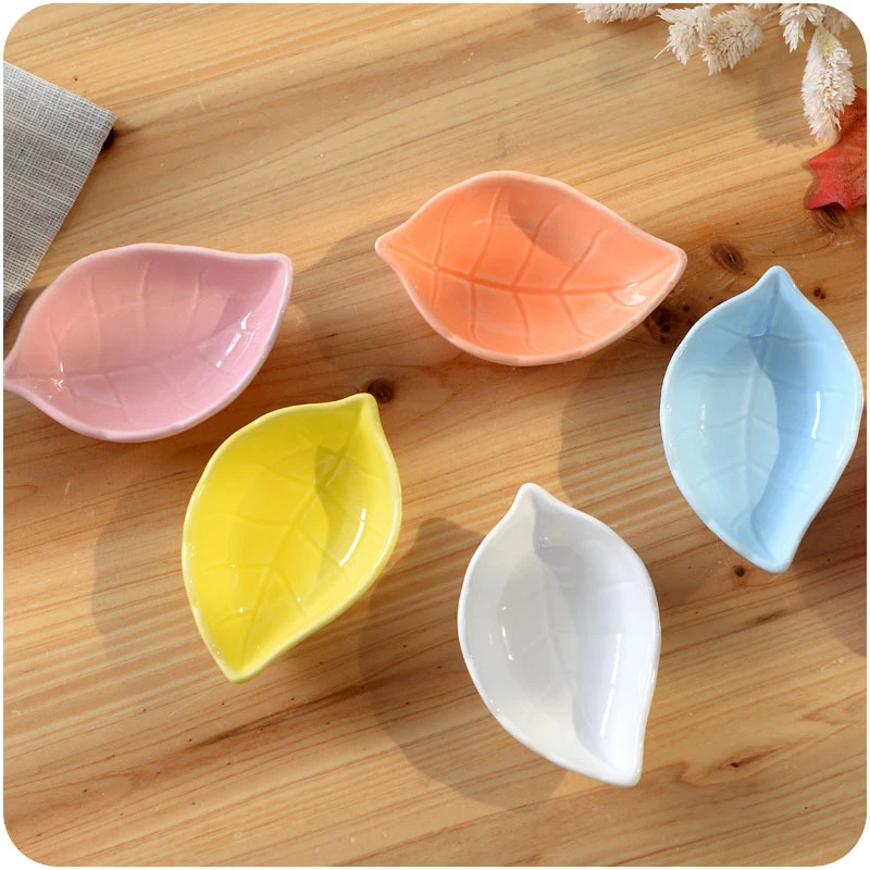 Kitchen Creative Leaf Ceramic Plate Small Dish Seasoning Dish Ice Crack Glaze Seasoning Sauce Vinegar Bowl Tableware
Kitchen Creative Leaf Ceramic Plate Small Dish Seasoning Dish Ice Crack Glaze Seasoning Sauce Vinegar Bowl Tableware