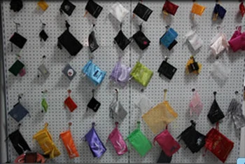 small size cheap drawstring bag sample without logo in material velvet,cotton,canvas,jute,linen,microfiber,satin,mesh and other
small size cheap drawstring bag sample without logo in material velvet,cotton,canvas,jute,linen,microfiber,satin,mesh and other