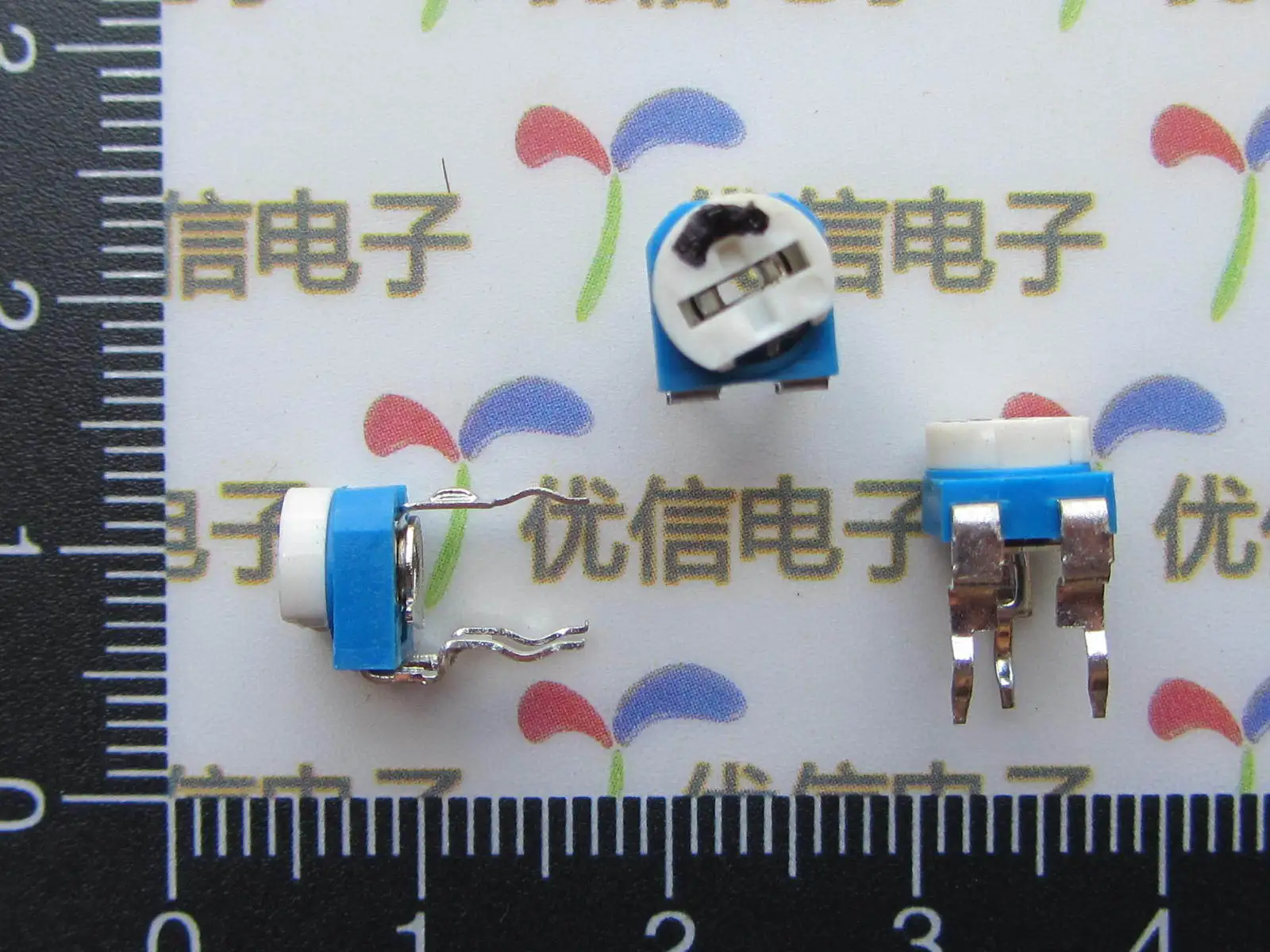 Free shipping Horizontal 103 (10K) blue and white adjustable resistance / variable Resistor
Free shipping Horizontal 103 (10K) blue and white adjustable resistance / variable Resistor