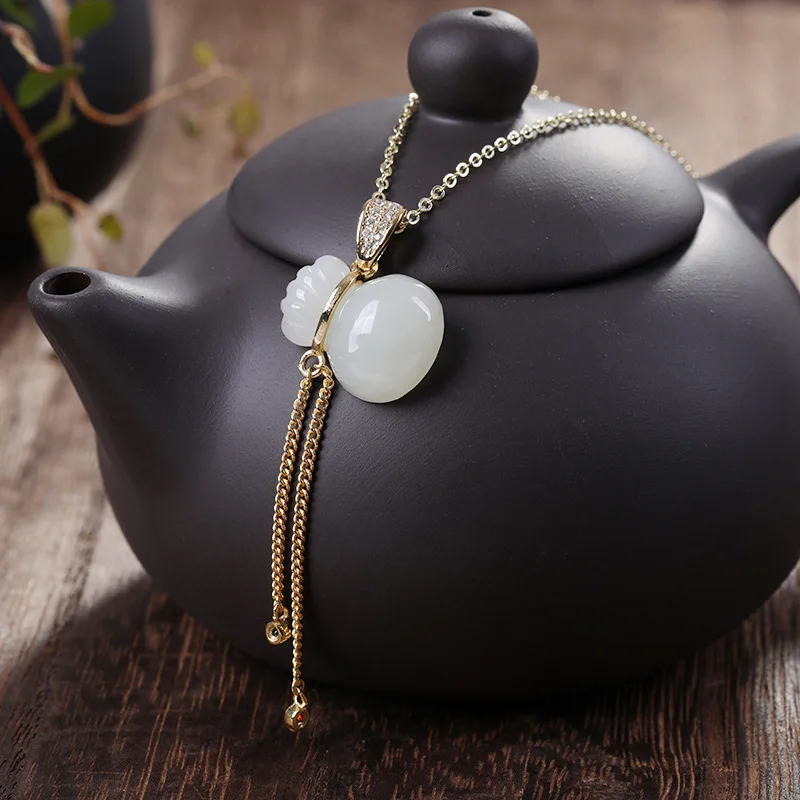 S925 pure silver temperament concise lady natural Hetian natural stone bag pendant fashion women's jewelry
S925 pure silver temperament concise lady natural Hetian natural stone bag pendant fashion women's jewelry