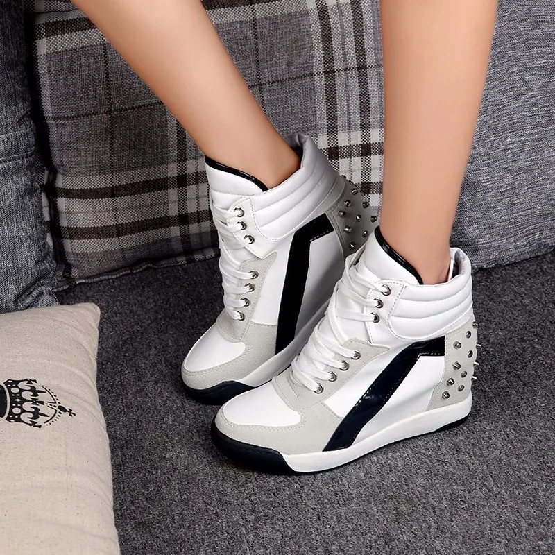Stan Shark 2019 New spring autumn women's shoes fashion Korean version rivet Hidden inside the increase women's Sneakers
Stan Shark 2019 New spring autumn women's shoes fashion Korean version rivet Hidden inside the increase women's Sneakers
