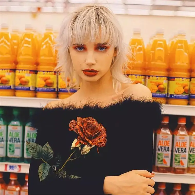 Женский облегающий боди черный с открытыми плечами в стиле панк для осени и зимы