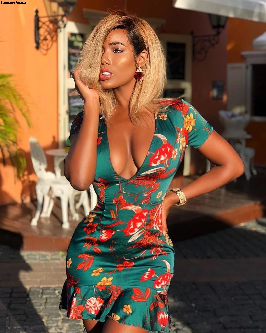 Lemon Gina 2019 spring women floral printed deep v-neck ruffles hem lace up open back bodycon midi dress party vestidos YZ1021
Lemon Gina 2019 spring women floral printed deep v-neck ruffles hem lace up open back bodycon midi dress party vestidos YZ1021