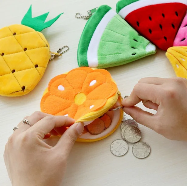 HOT ALL Summer Fruit Dish - CUTE Strawberry , Pineapple Etc. Plush 10-11CM Coin Purse Wallet , Coin BAG Pouch , monedero gato
HOT ALL Summer Fruit Dish - CUTE Strawberry , Pineapple Etc. Plush 10-11CM Coin Purse Wallet , Coin BAG Pouch , monedero gato